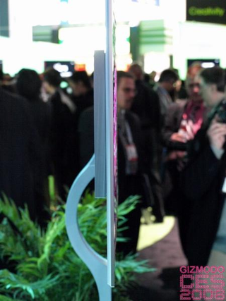 Illustration for article titled Sony 27-inch OLED Prototype Gallery